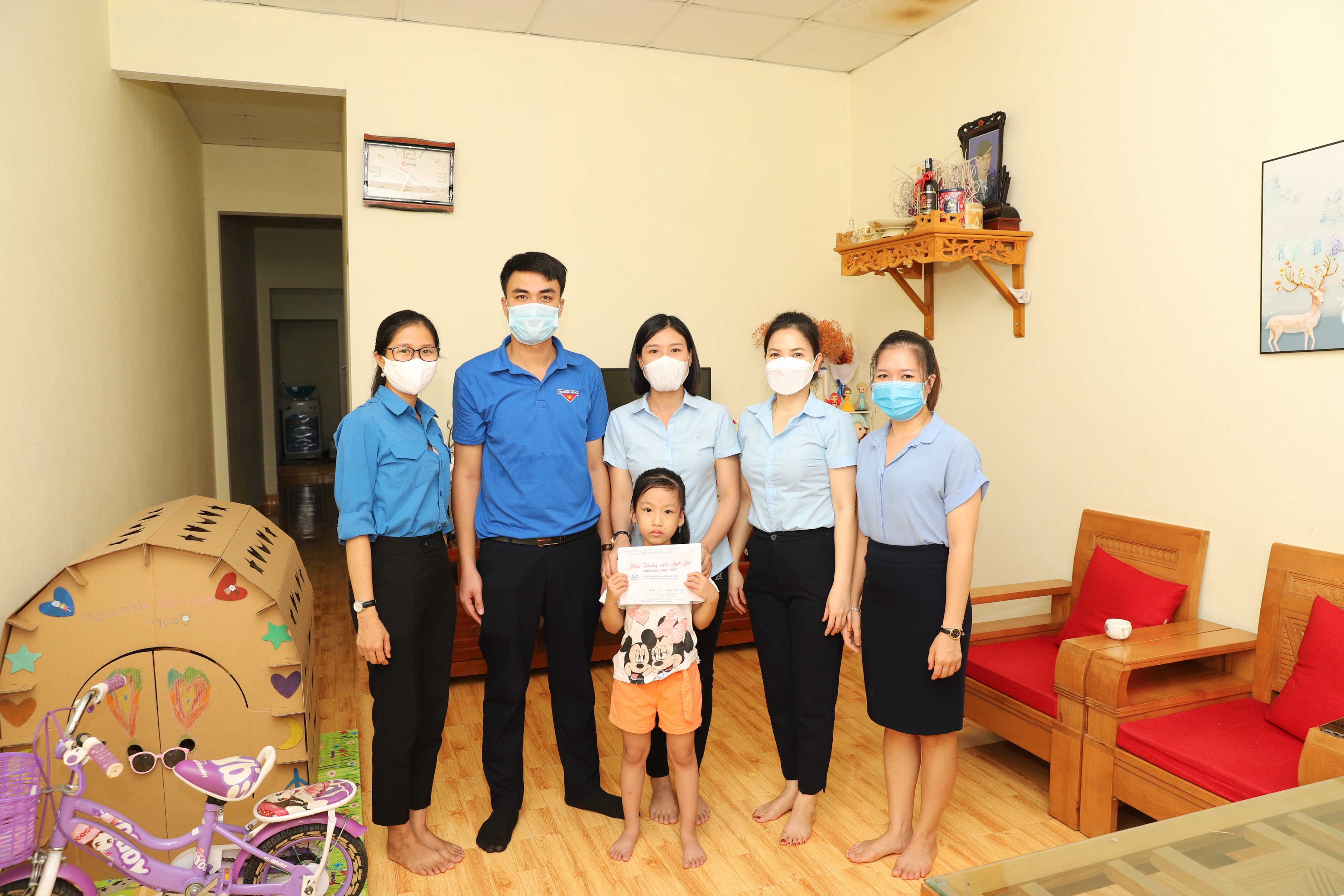 CÔNG TY MÔI TRƯỜNG TUYÊN DƯƠNG HỌC SINH GIỎI LÀ CON CỦA CÁN BỘ, CÔNG NHÂN VIÊN TRONG CÔNG TY.