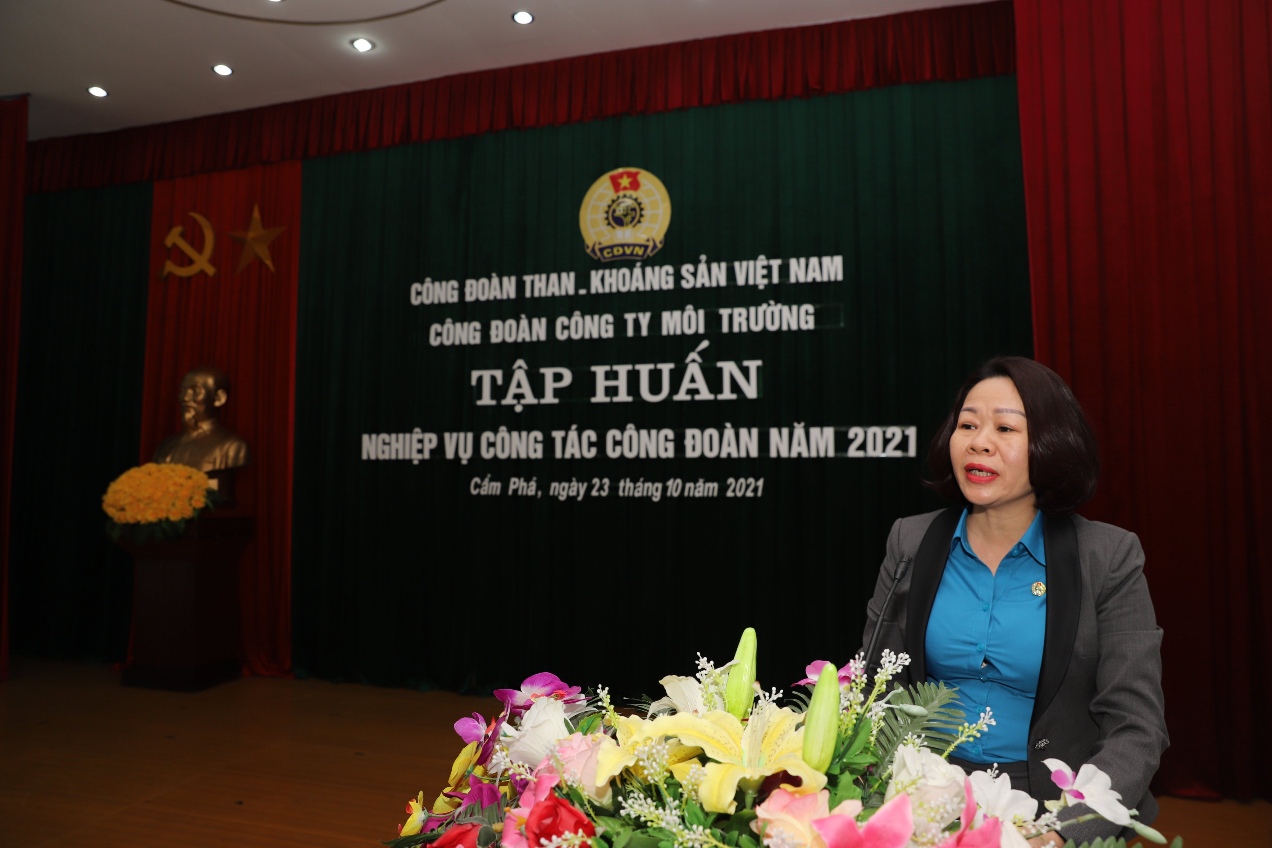 CÔNG ĐOÀN CÔNG TY MÔI TRƯỜNG TỔ CHỨC TẬP HUẤN NGHIỆP VỤ CÔNG TÁC CÔNG ĐOÀN.