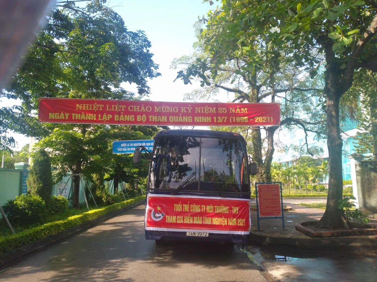 CNVCLĐ CÔNG TY MÔI TRƯỜNG HIẾN MÁU TÌNH NGUYỆN