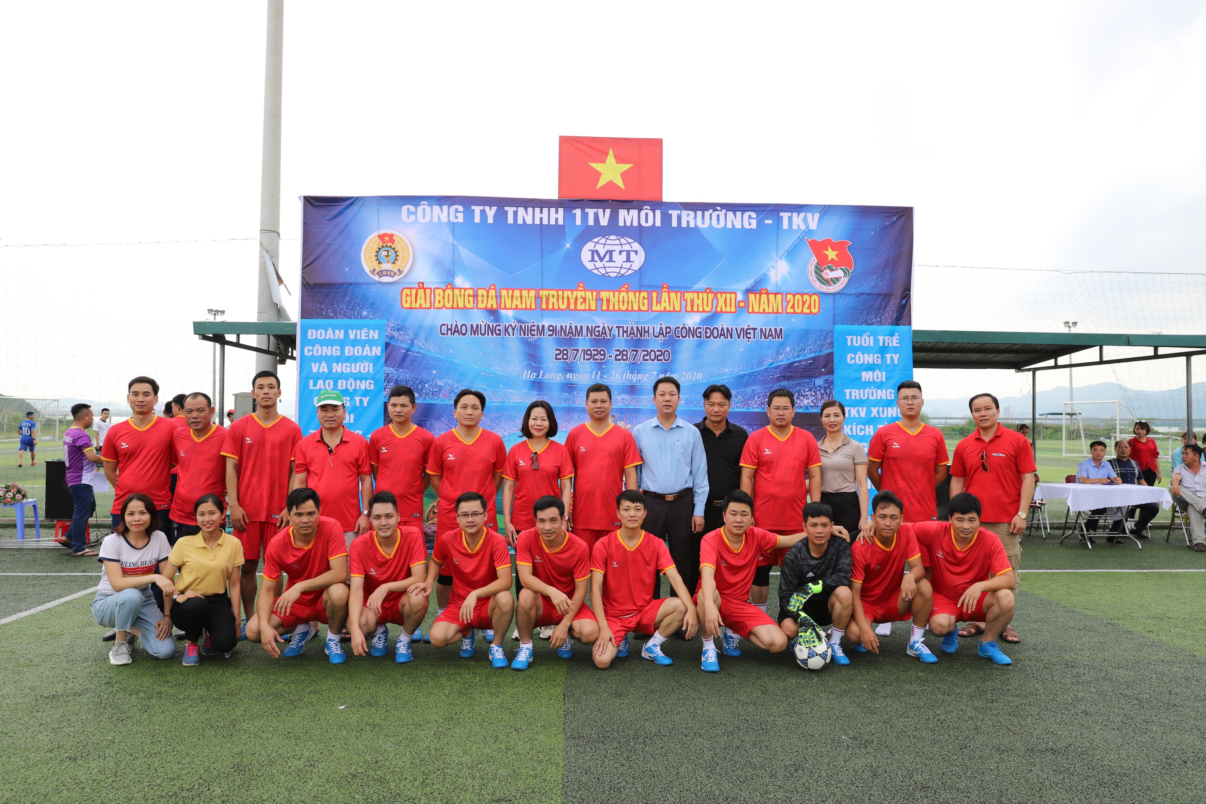 CÔNG TY MÔI TRƯỜNG - TKV KHAI MẠC GIẢI BÓNG ĐÁ TRUYỀN THỐNG LẦN THỨ XII