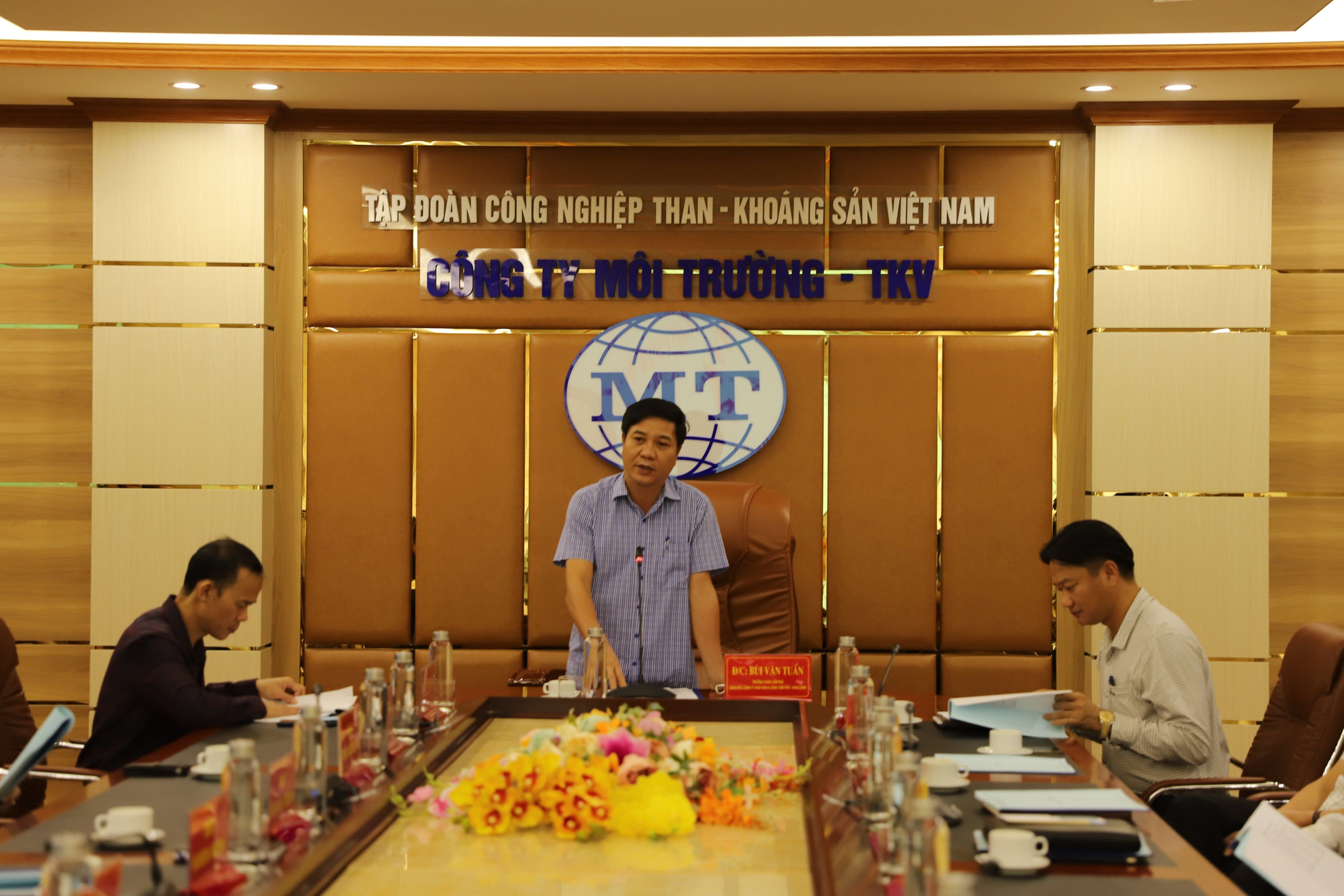 HỘI NGHỊ GIAO BAN GIÁM ĐỐC CÁC CÔNG TY VÙNG CẨM PHẢ
