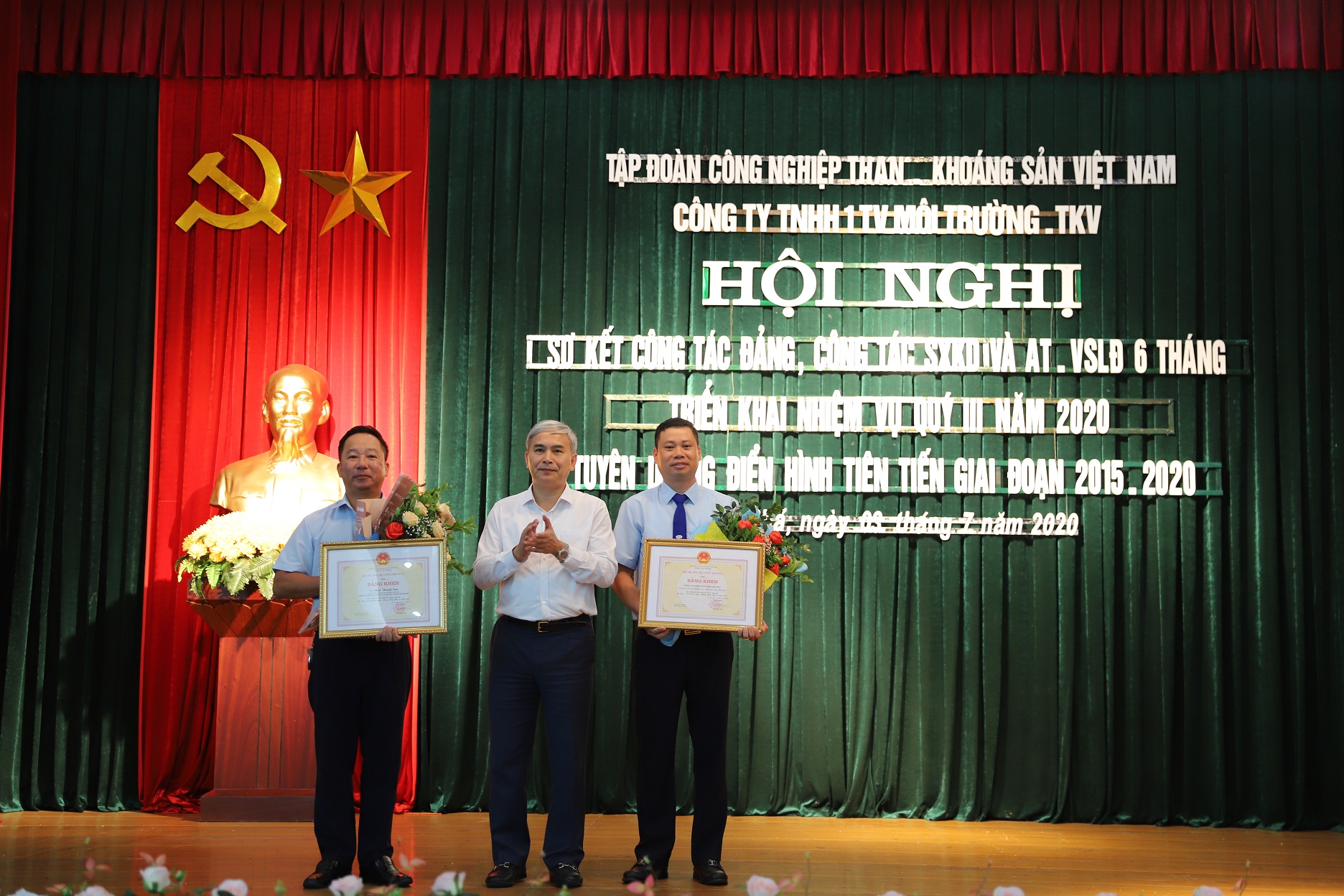 CÔNG TY MÔI TRƯỜNG - TKV: SƠ KẾT CÔNG TÁC 6 THÁNG ĐẦU NĂM, TRIỂN KHAI NHIỆM VỤ QUÝ III NĂM 2020 VÀ TUYÊN DƯƠNG ĐIỂN HÌNH TIÊN TIẾN