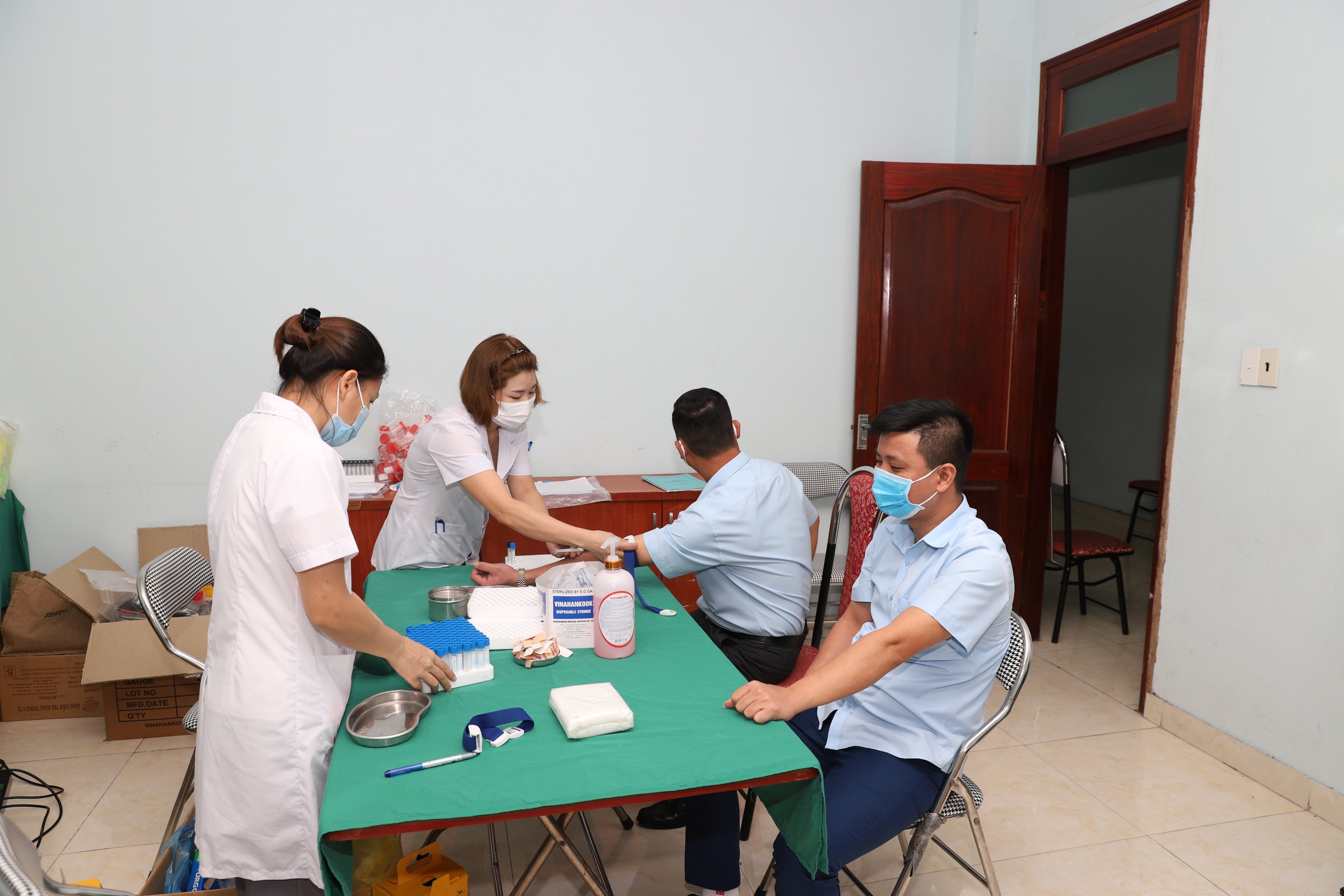 CÔNG TY MÔI TRƯỜNG - TKV TỔ CHỨC KHÁM SỨC KHỎE CHO NGƯỜI LAO ĐỘNG.